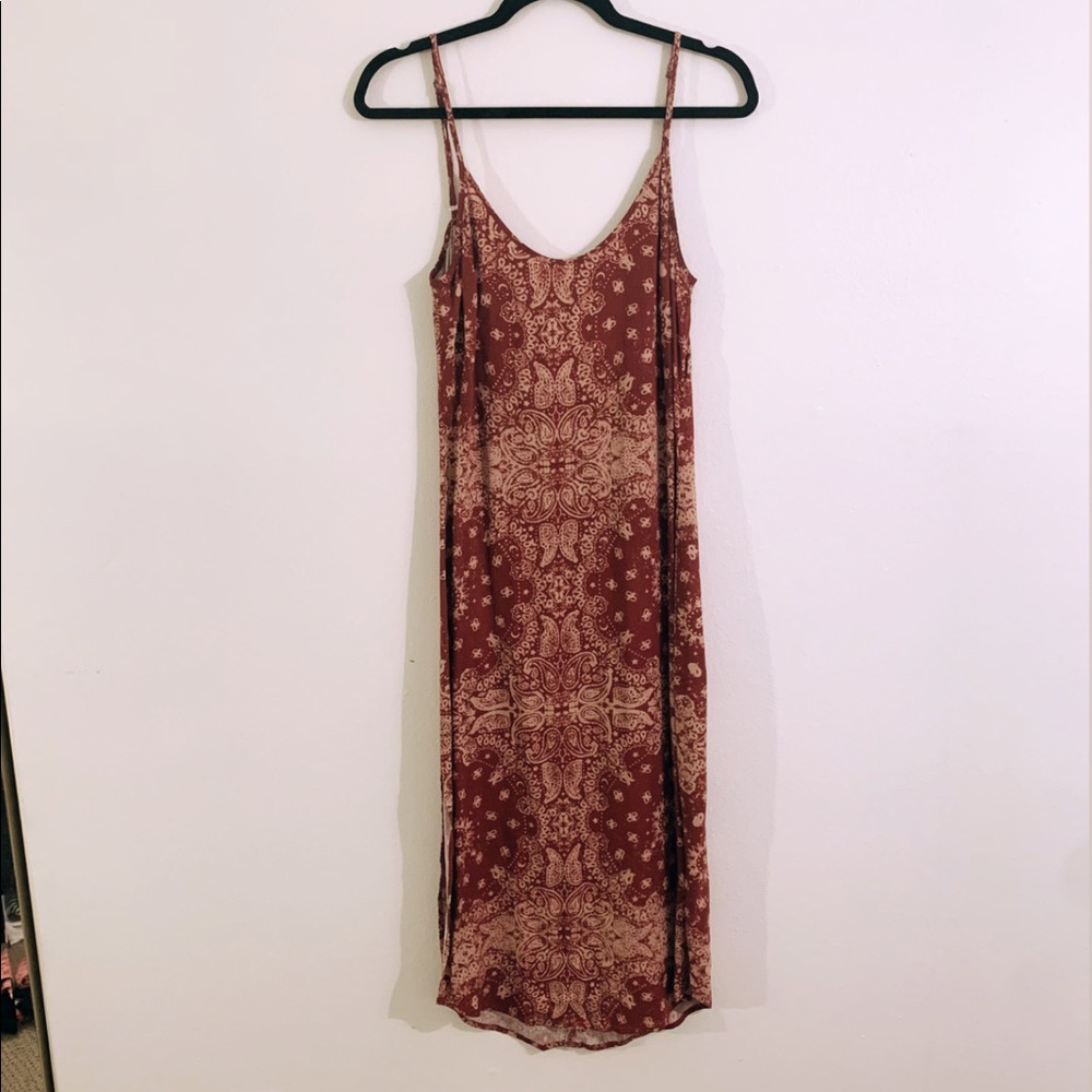 Knot Sisters - printed Paisley midi Dress sz Small